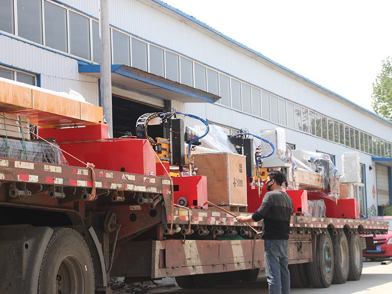 數(shù)控切割機裝車發(fā)貨 數(shù)控切割機裝車發(fā)貨
