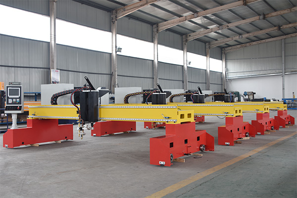 山東龍門式數(shù)控切割機(jī)