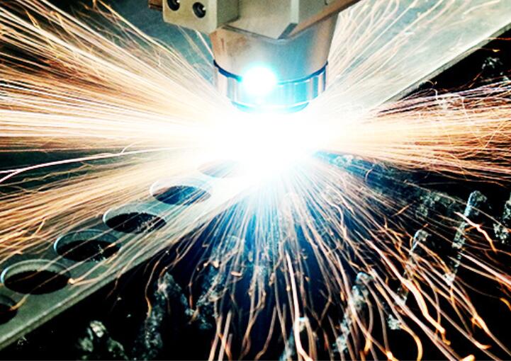 激光切割機(jī)售價(jià)問(wèn)題：應(yīng)該選擇便宜的還是貴的？