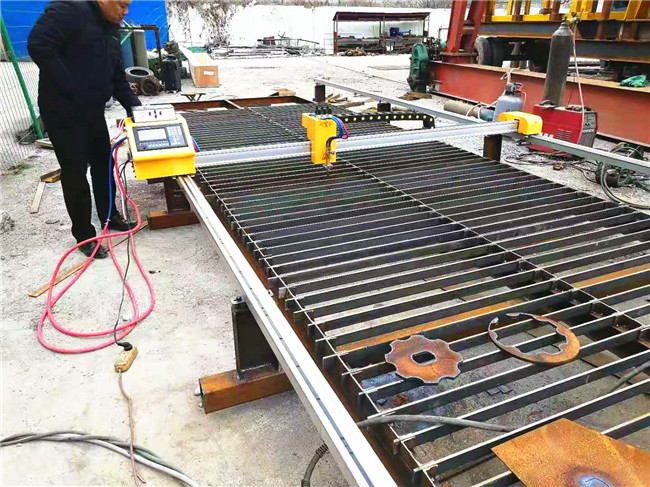 小龍門式等離子火焰切割機(jī)03