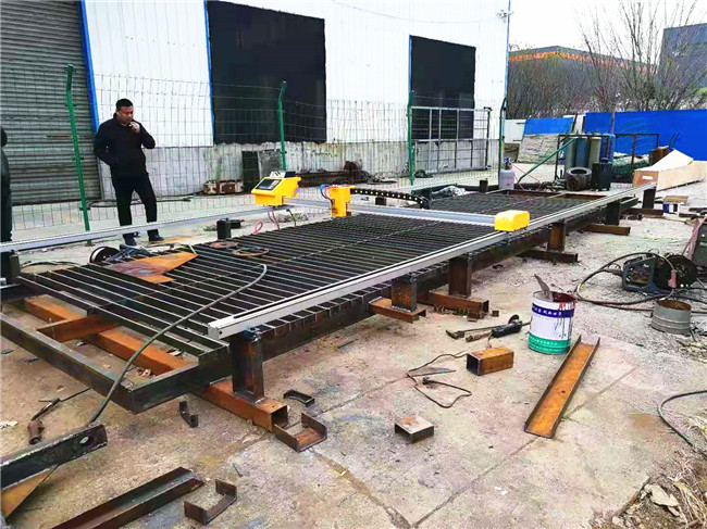 小龍門式等離子火焰切割機(jī)01